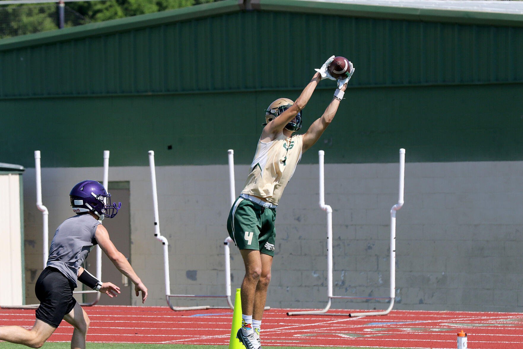 08-039-22020622--ManghamAtOCS-7on7.jpg